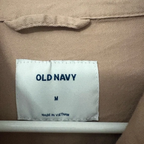 Old Navy Women's Utility Jacket in Tan cabin core - Picture 2 of 5